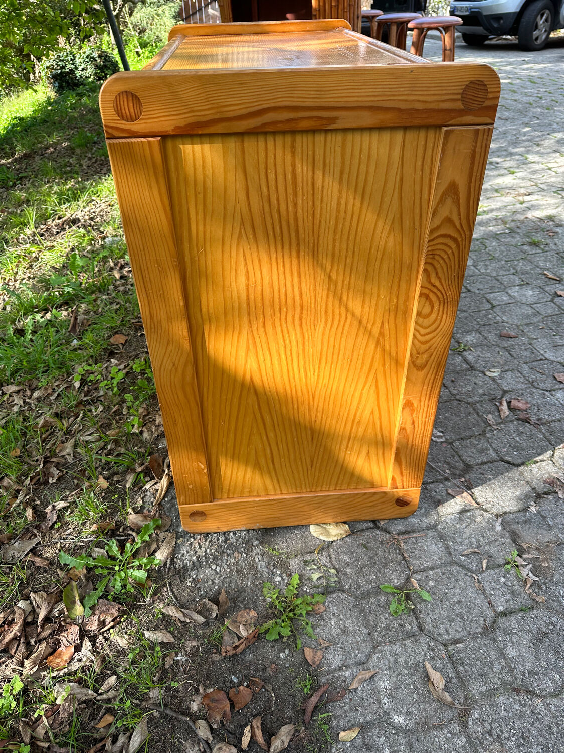 Mountain chest of drawers