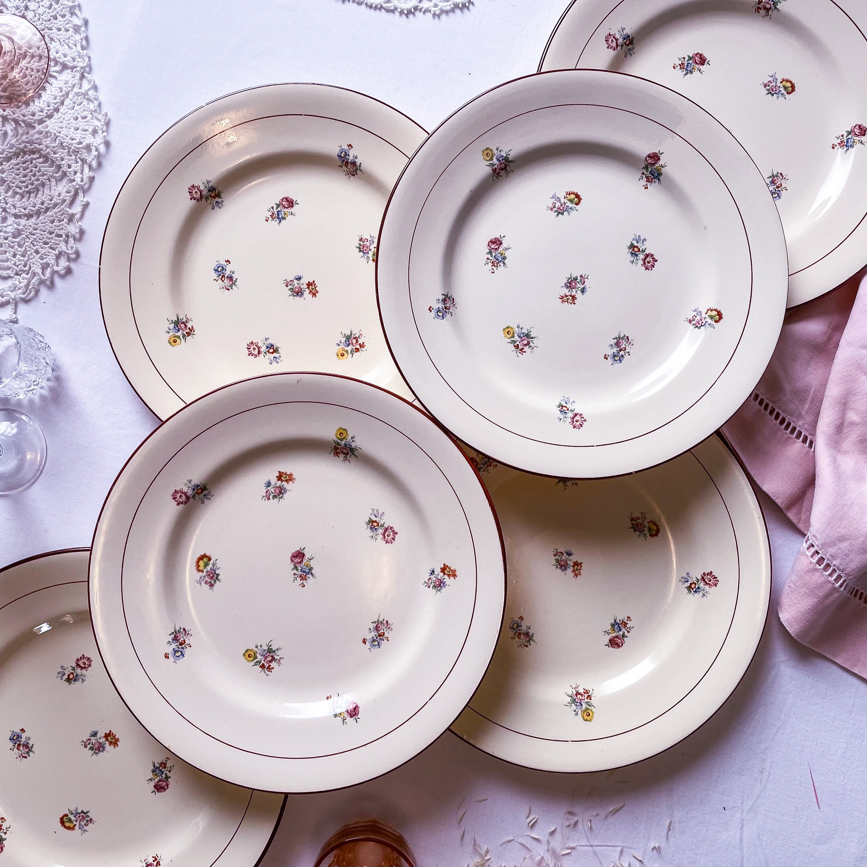 6 flat plate floral salines