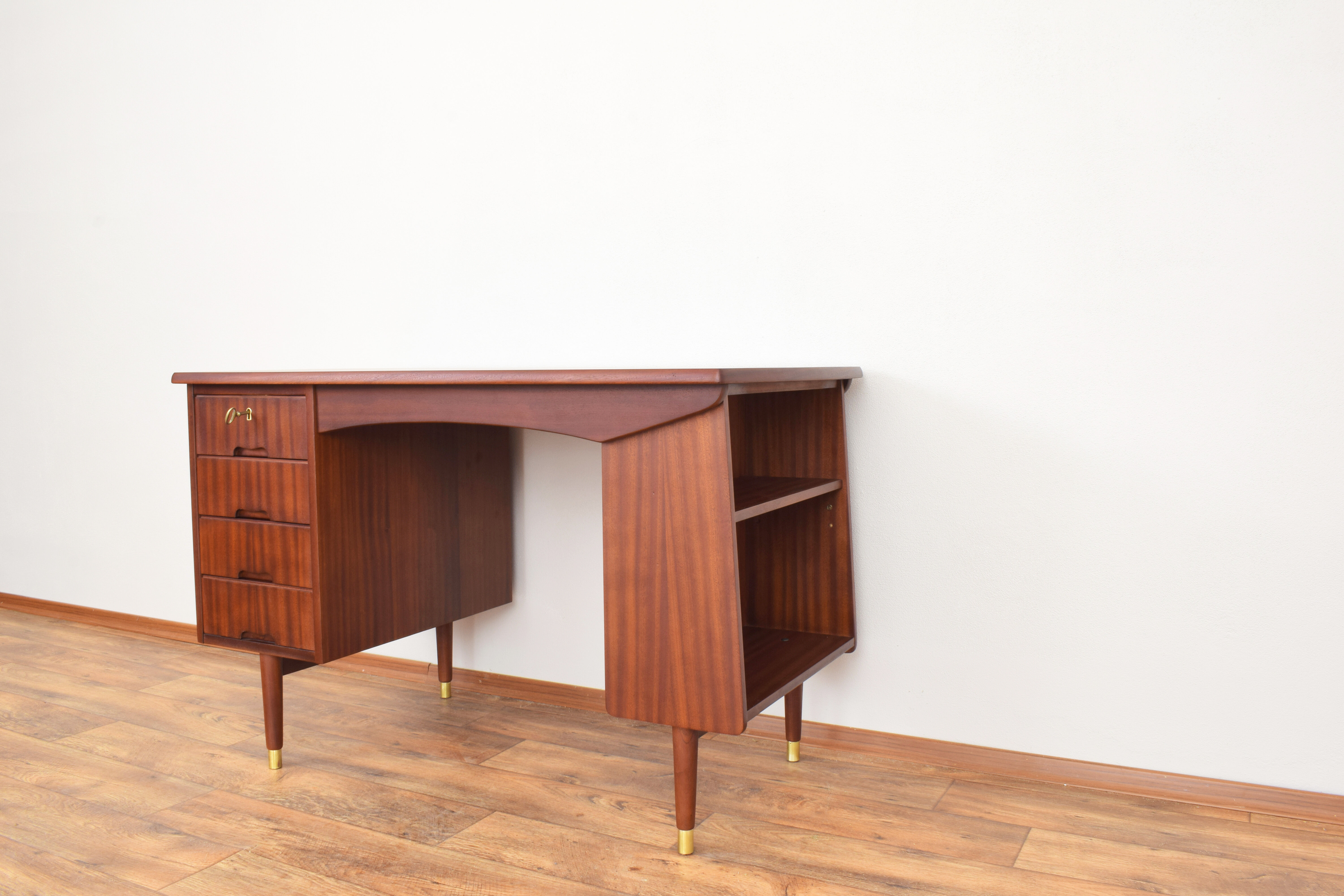 Mid-century norwegian teak desk model 44 from Brødrene Jåtogs Møbelfabrikk, 1950s.