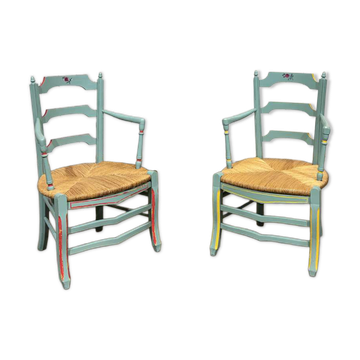 Paire de fauteuils rustiques en hêtre et assises paille