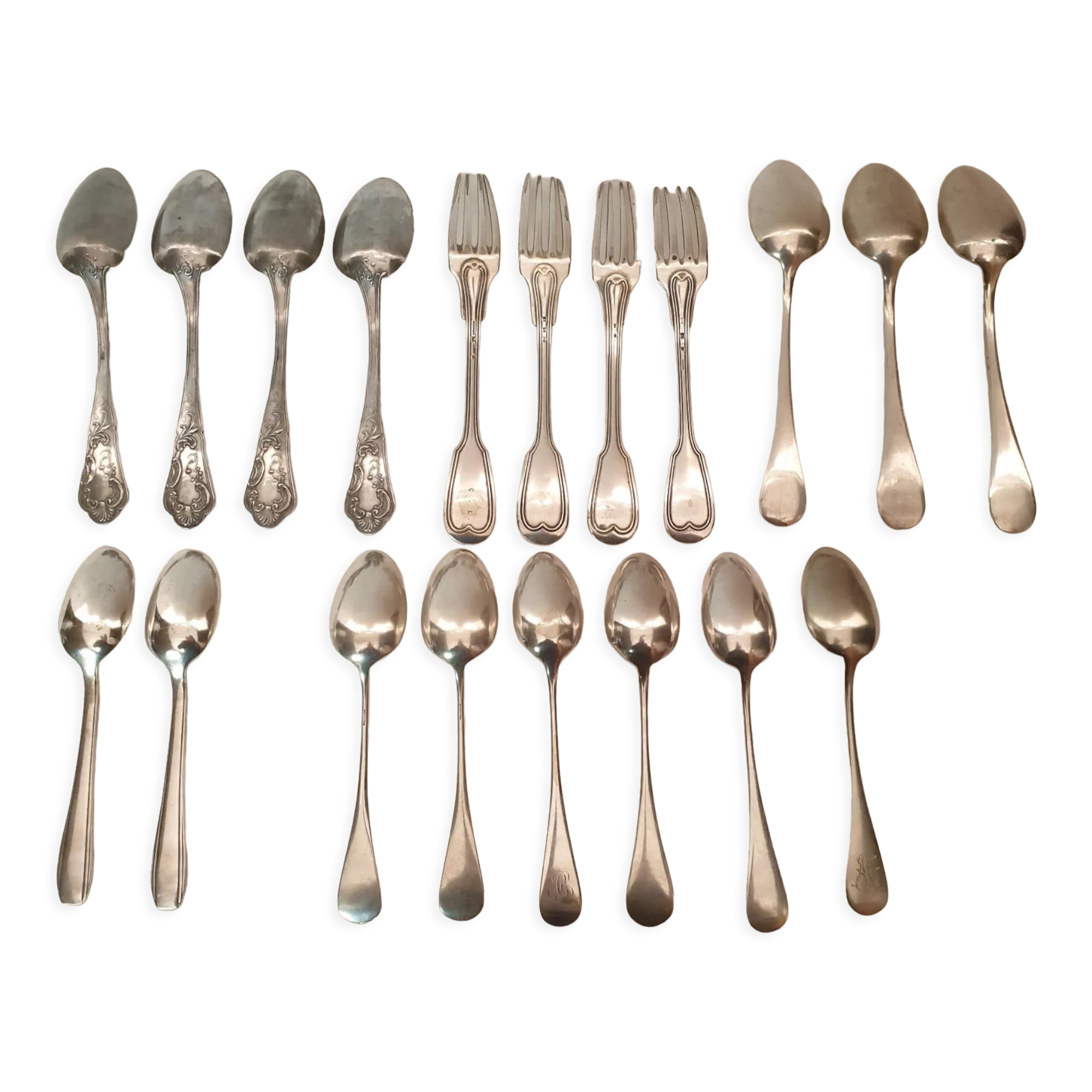 15 spoons & 4 silver metal forks