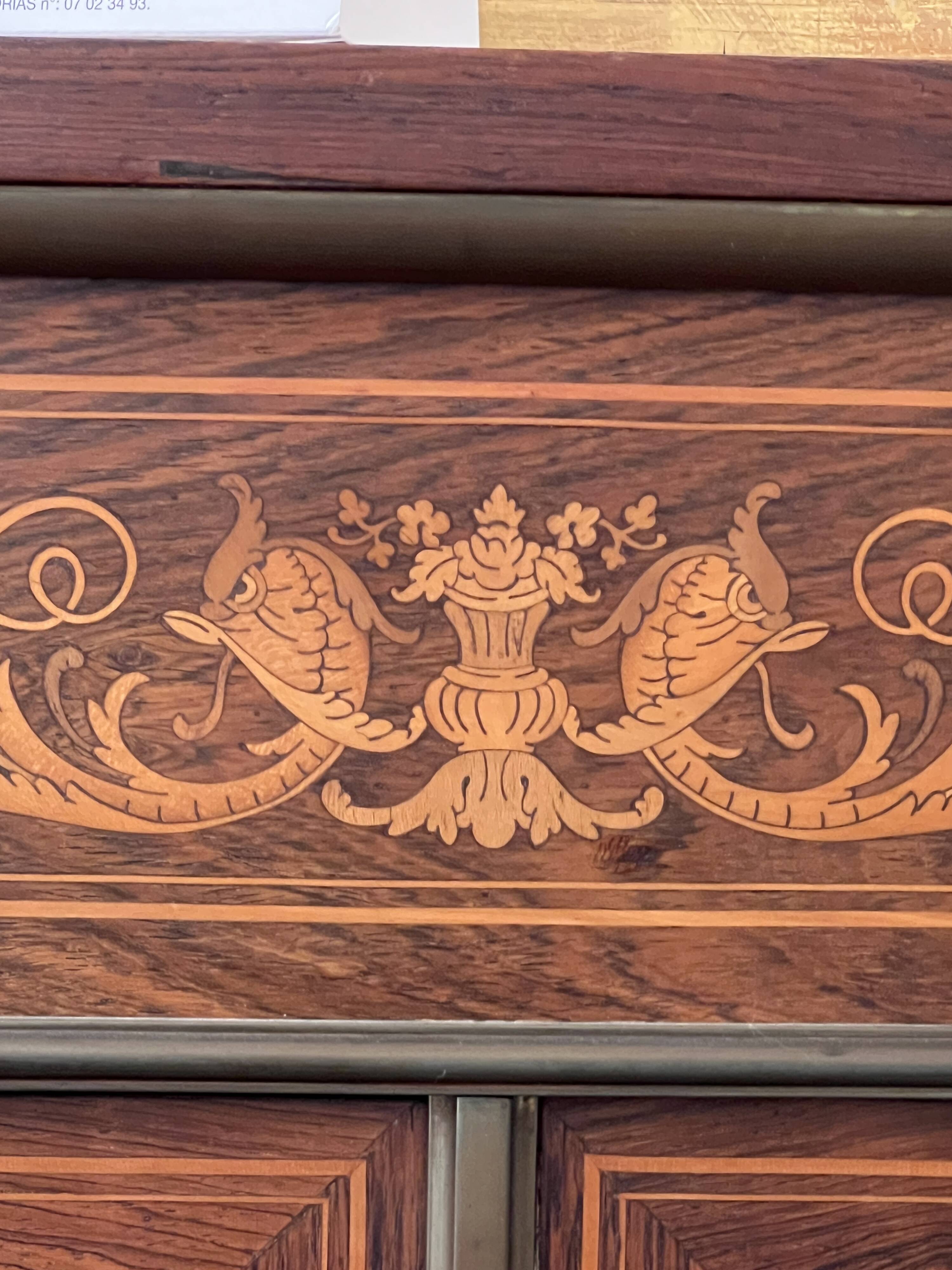 Charmante petite bibliothèque vitrine, typique d’époque Napoléon III
