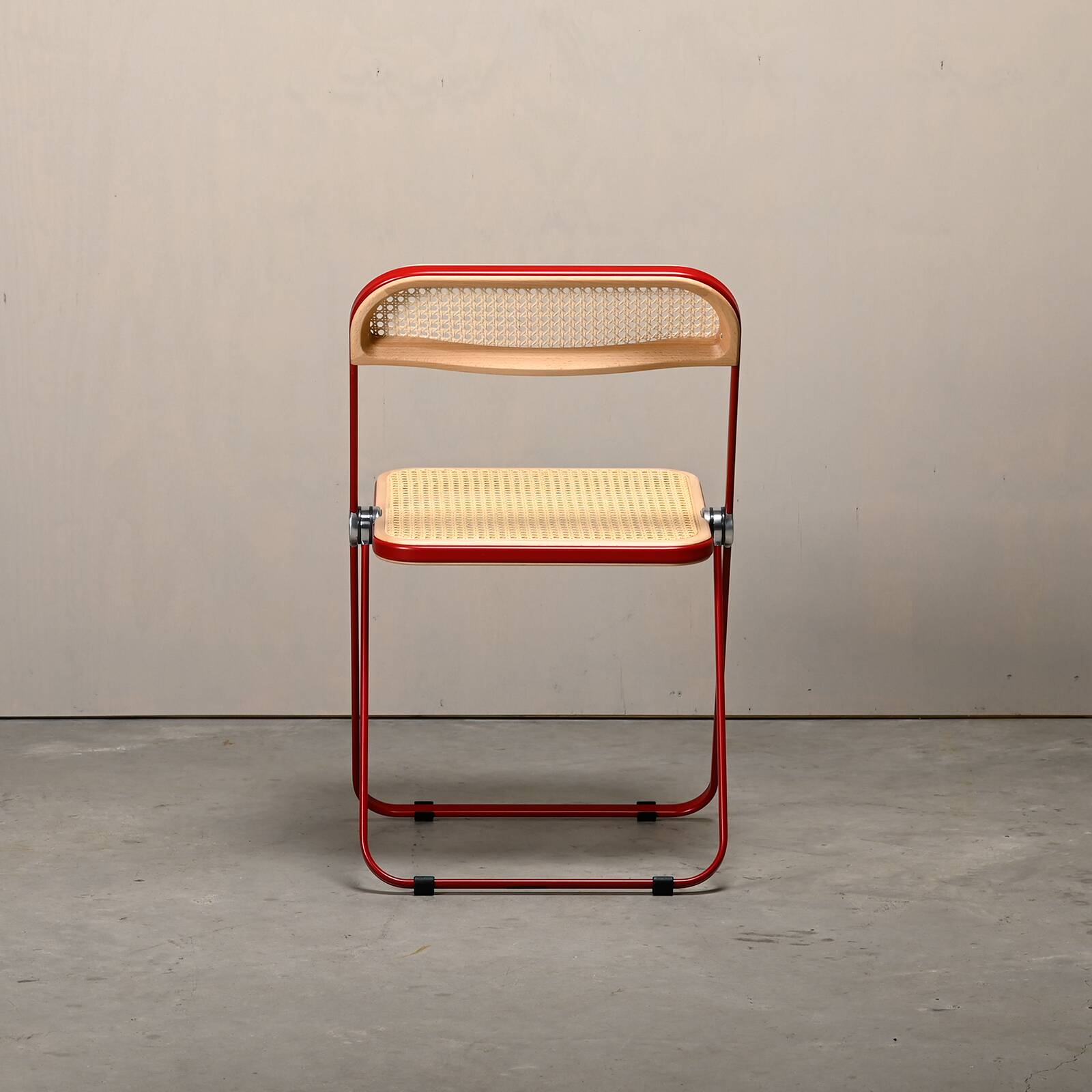 Giancarlo Piretti Plia Folding Chair in Red and Straw for Castelli, Italy