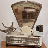 Vintage grocery scale