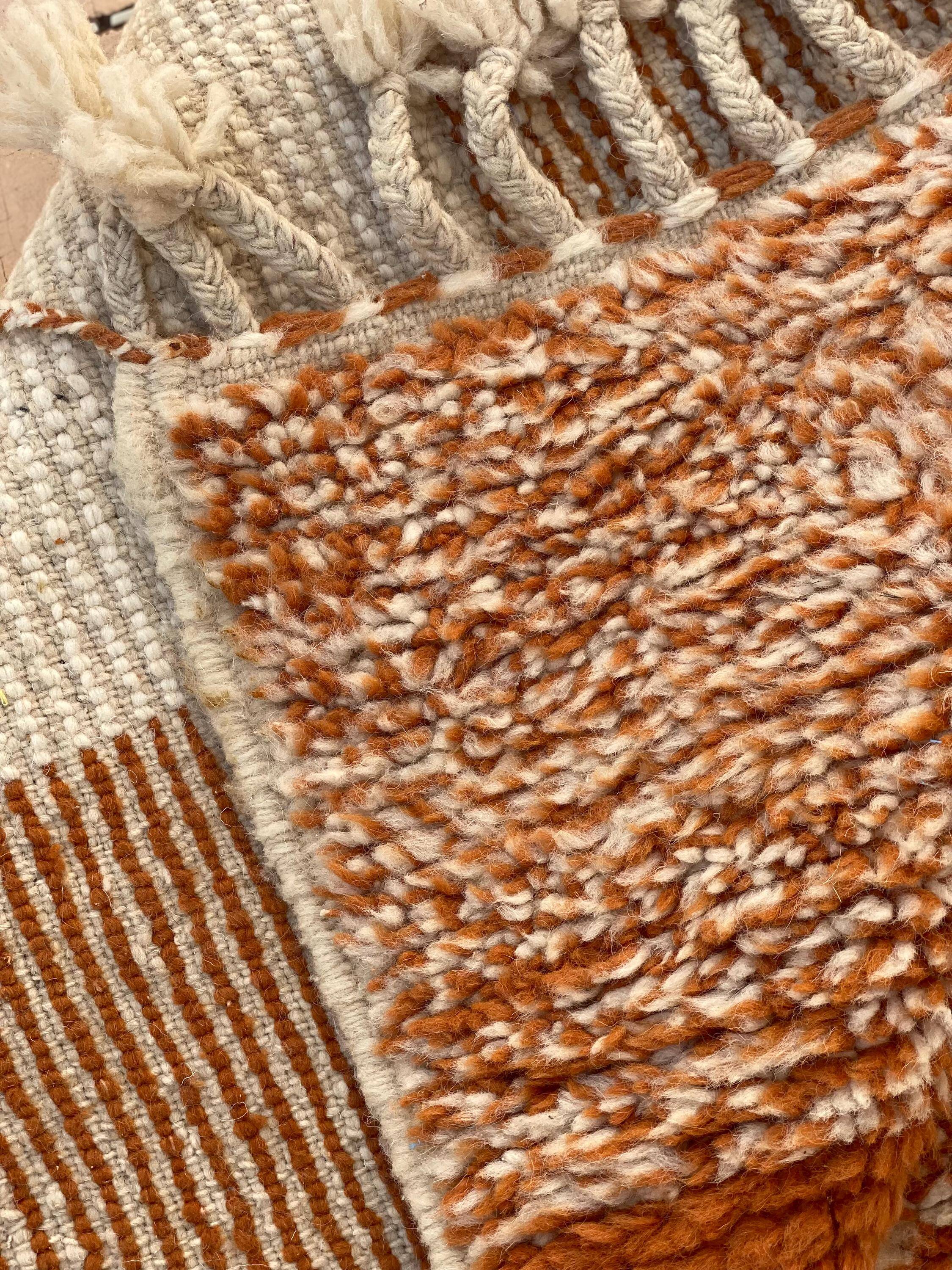 Handmade Berber rug in wool 3 x 2 m