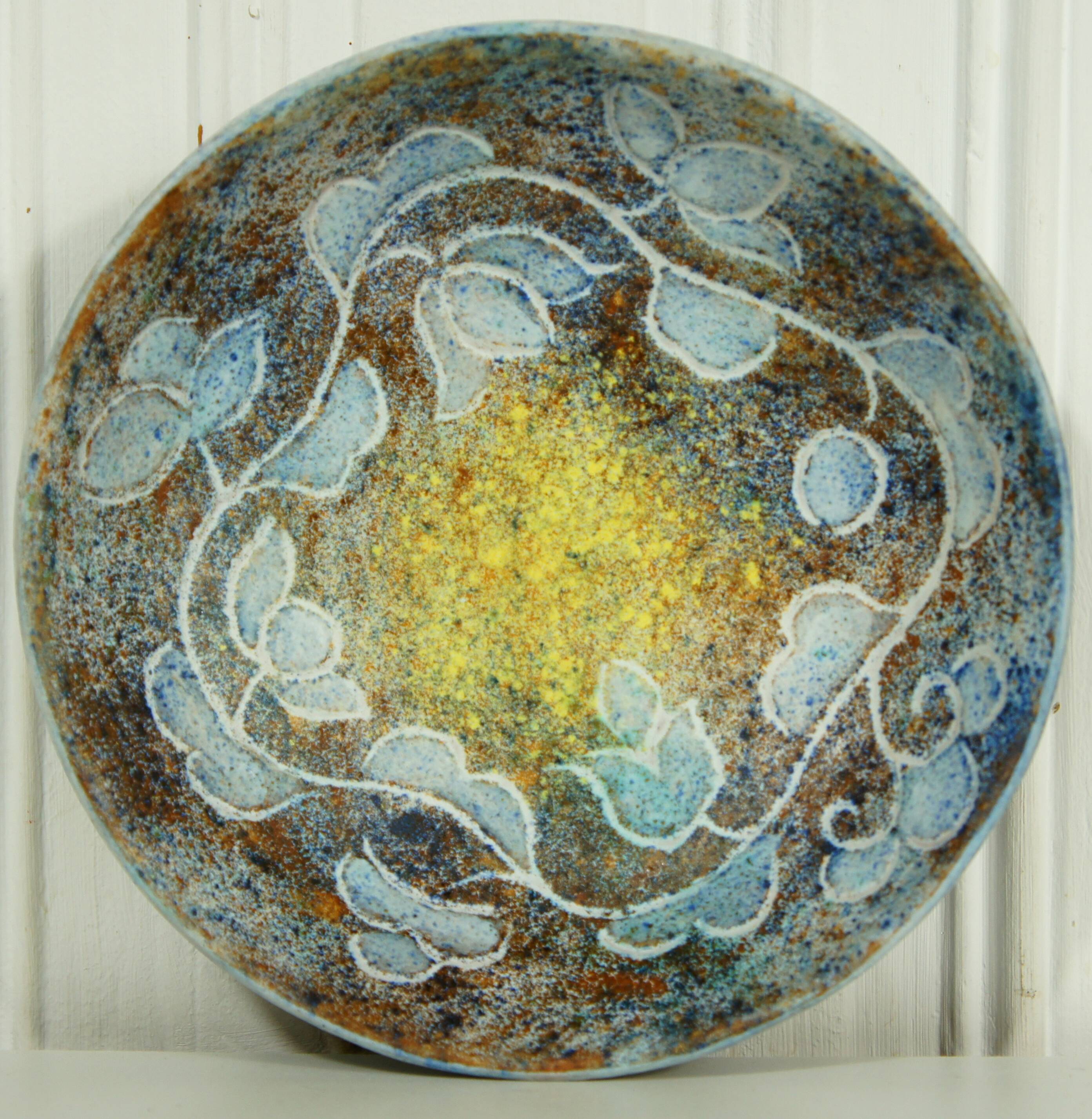 Empty cut pocket in painted & enamelled stoneware signed CB unique piece