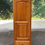 Scandinavian single-door solid wood wardrobe with hanging space