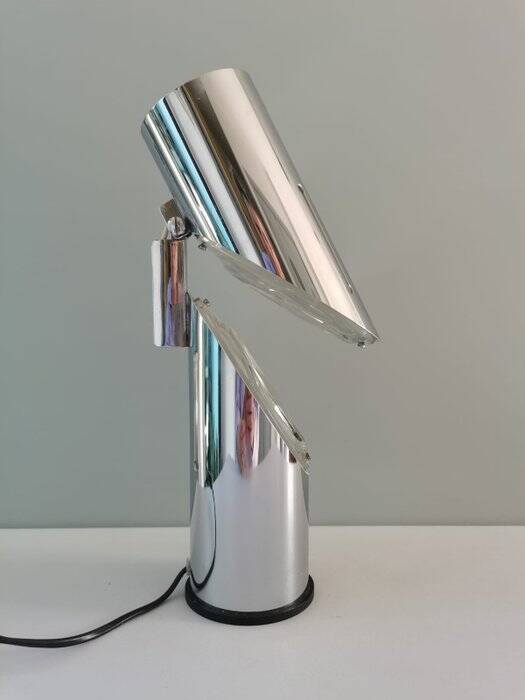 Oskar Torlasco by Stilkronen