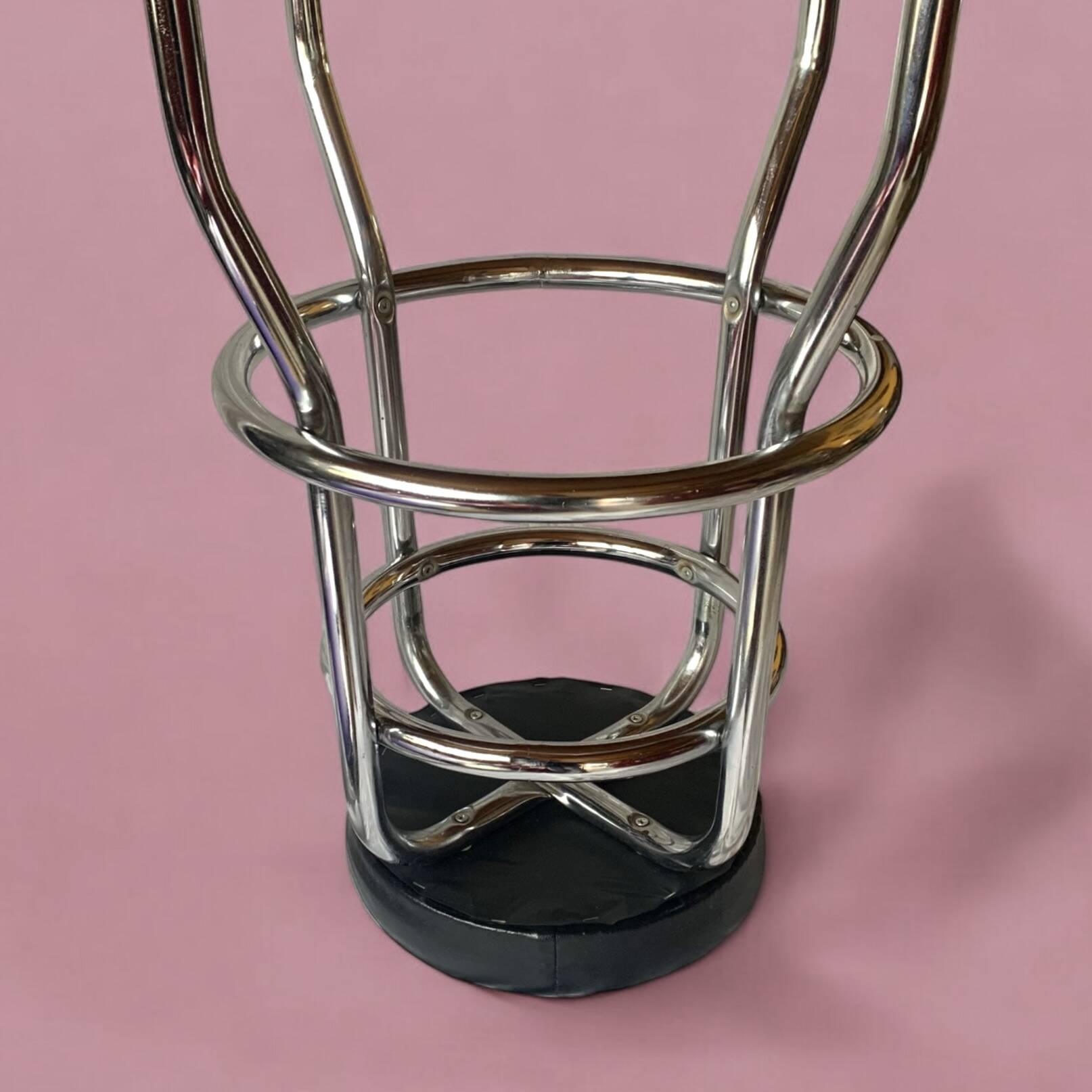 Vintage bar stool in black skai and chrome metal