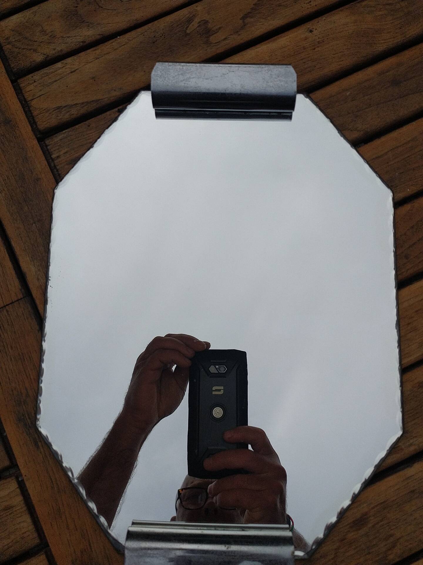 Art Deco mirror plateau.