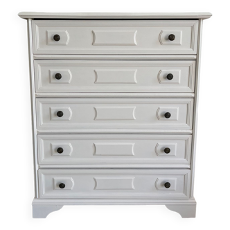 Fully renovated chest of drawers