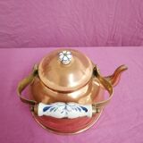 Copper kettle with ceramic handle