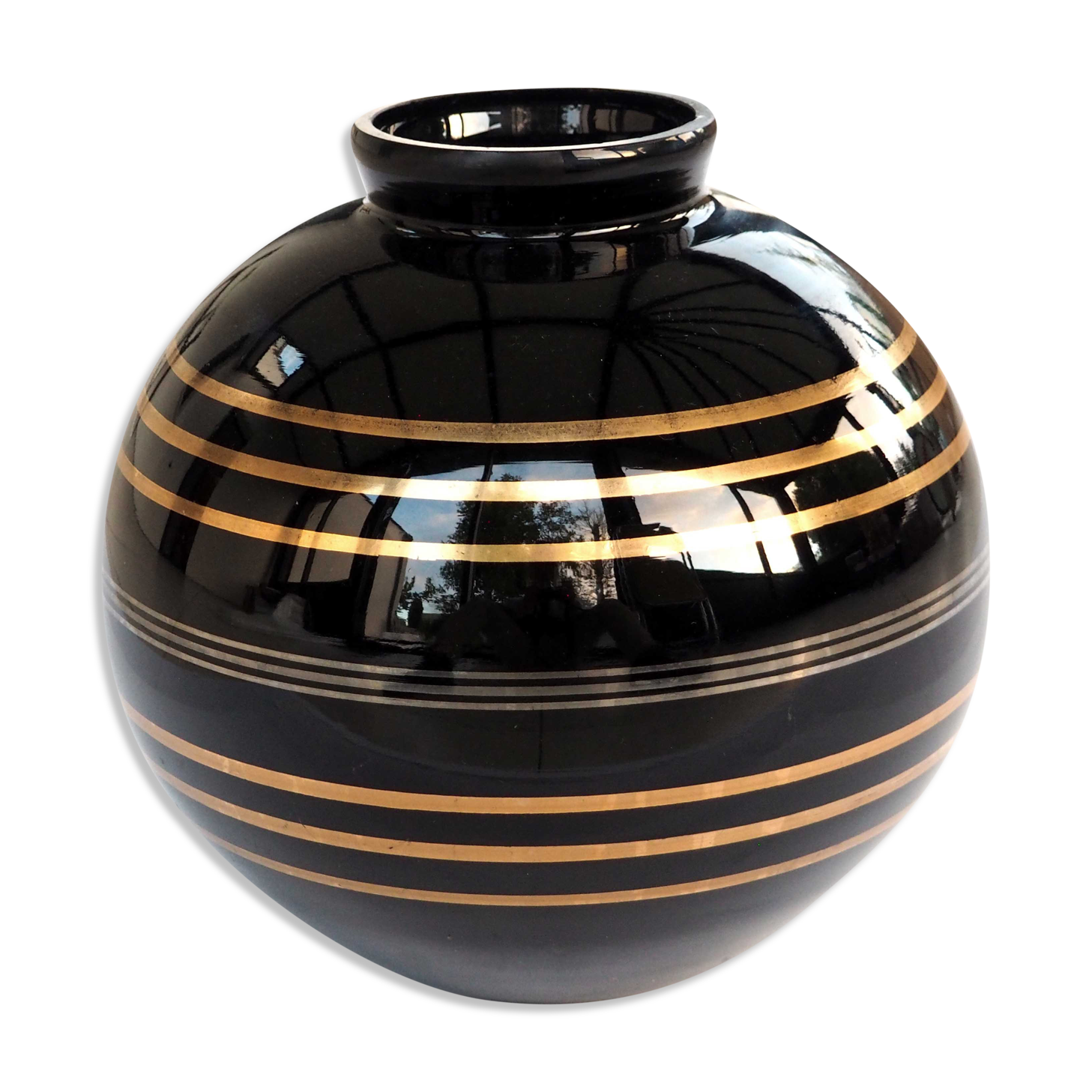 Gold and platinum art deco vase