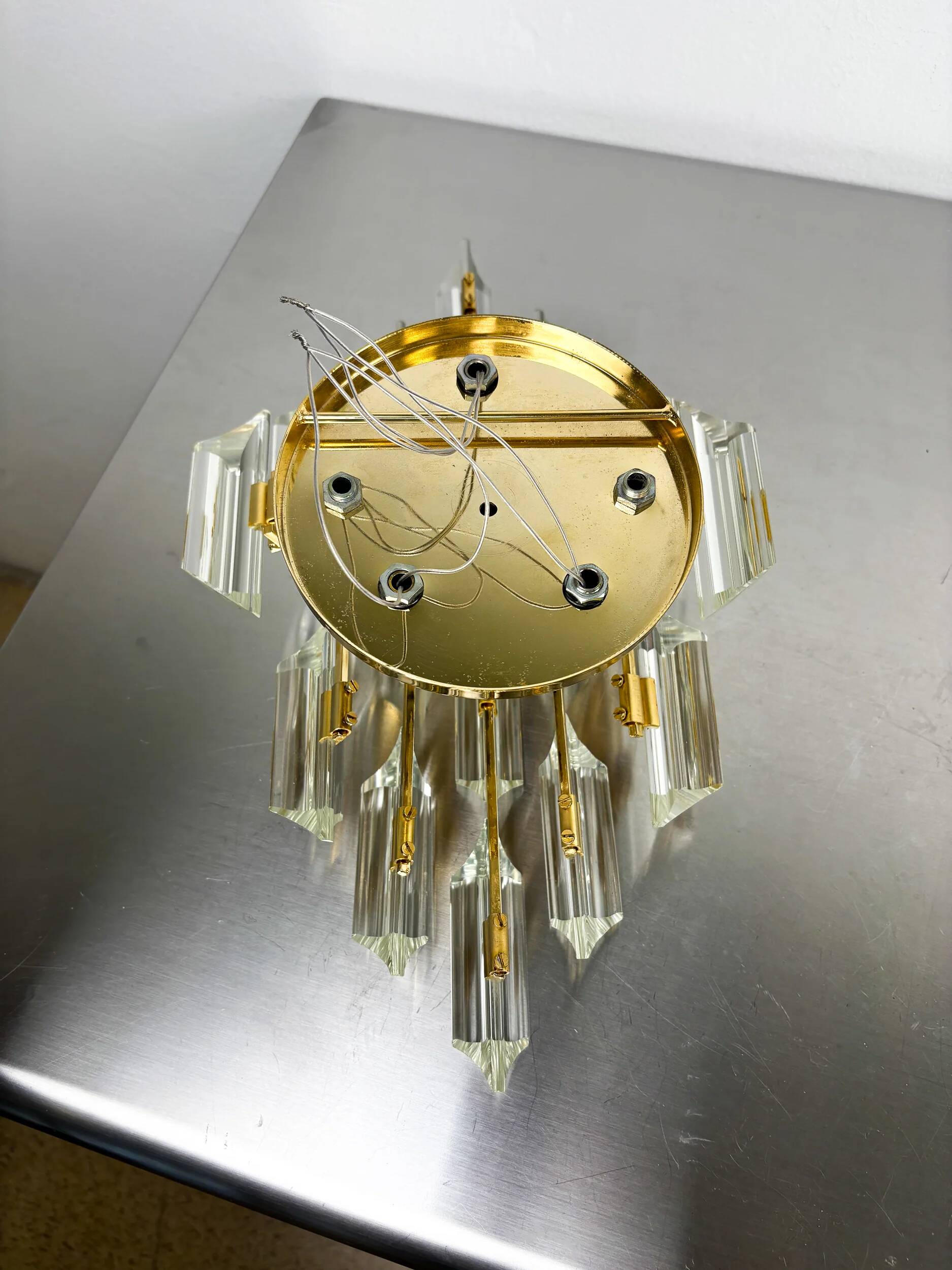 Oscar Torlasco for Stilkronen wall sconce, cut Murano glass, Italy, 1970s