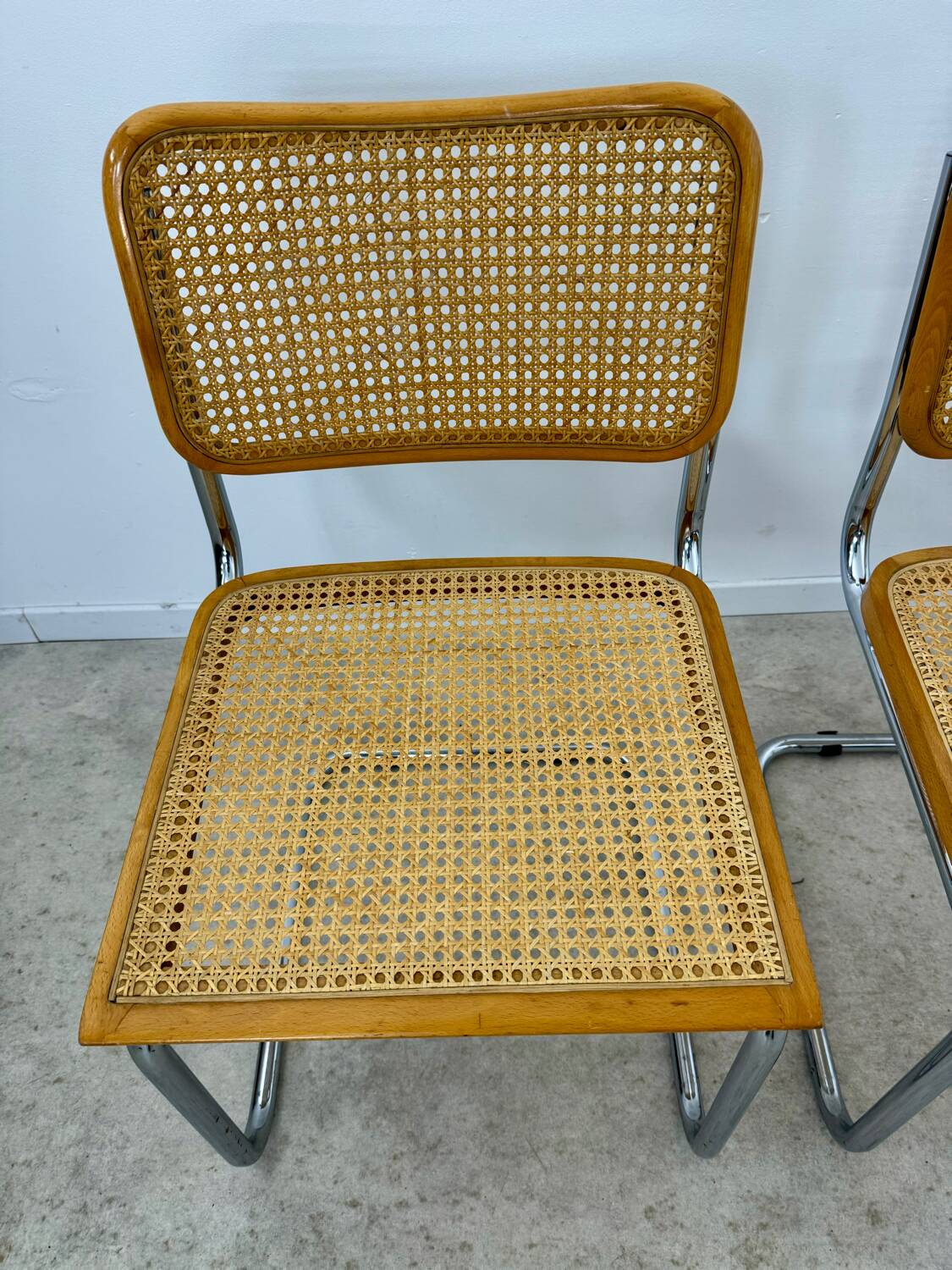 Lot of 2 identical caned chairs Cesca B32 design Marcel Breuer 1970 Made in Italy vintage
