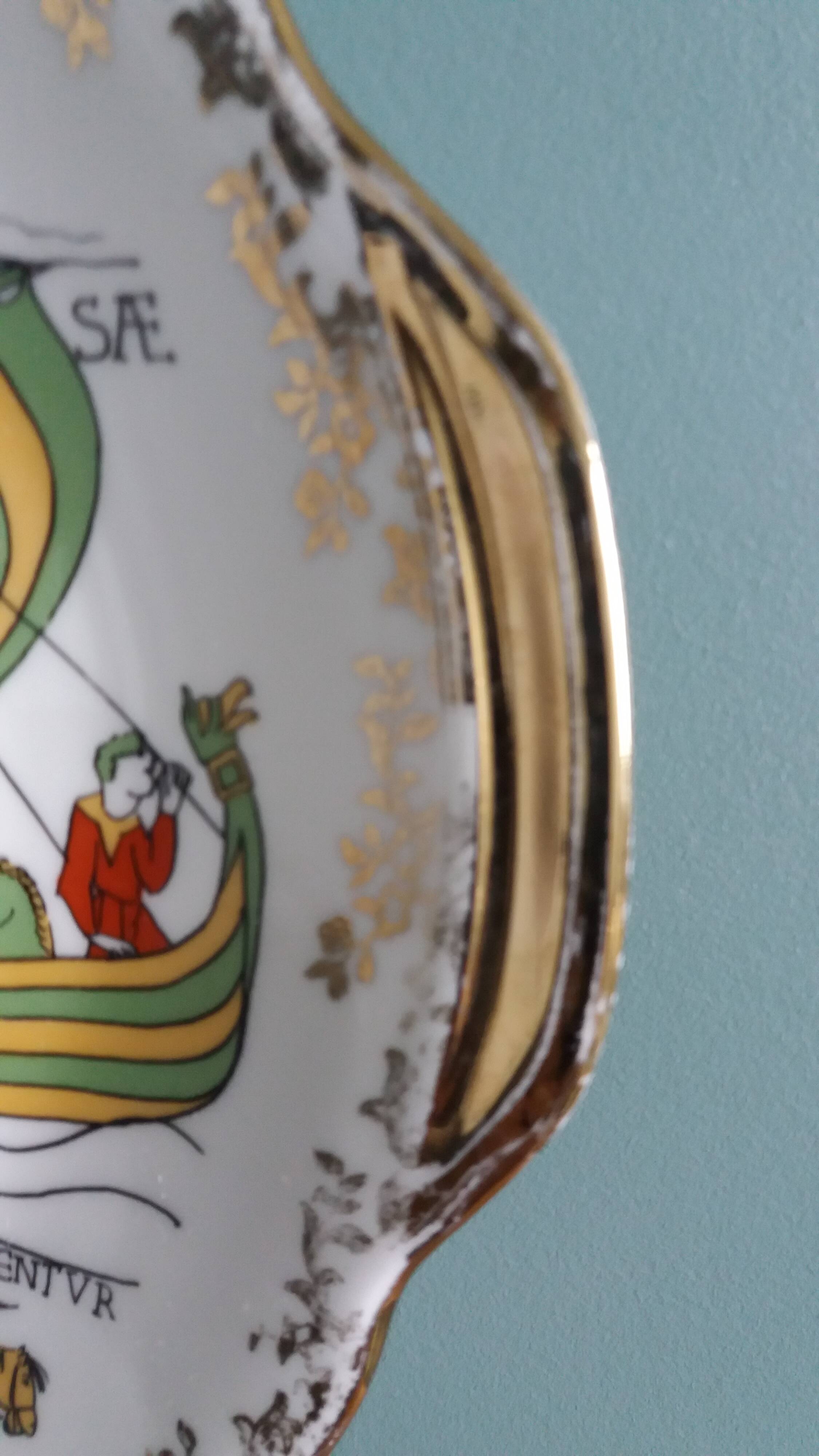 Decorative porcelain plate MF tapestry design of Bayeux