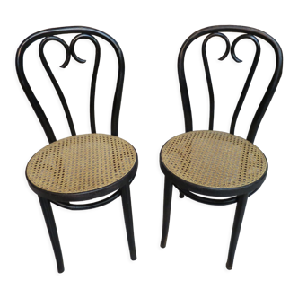 Pair of chairs bentwood black