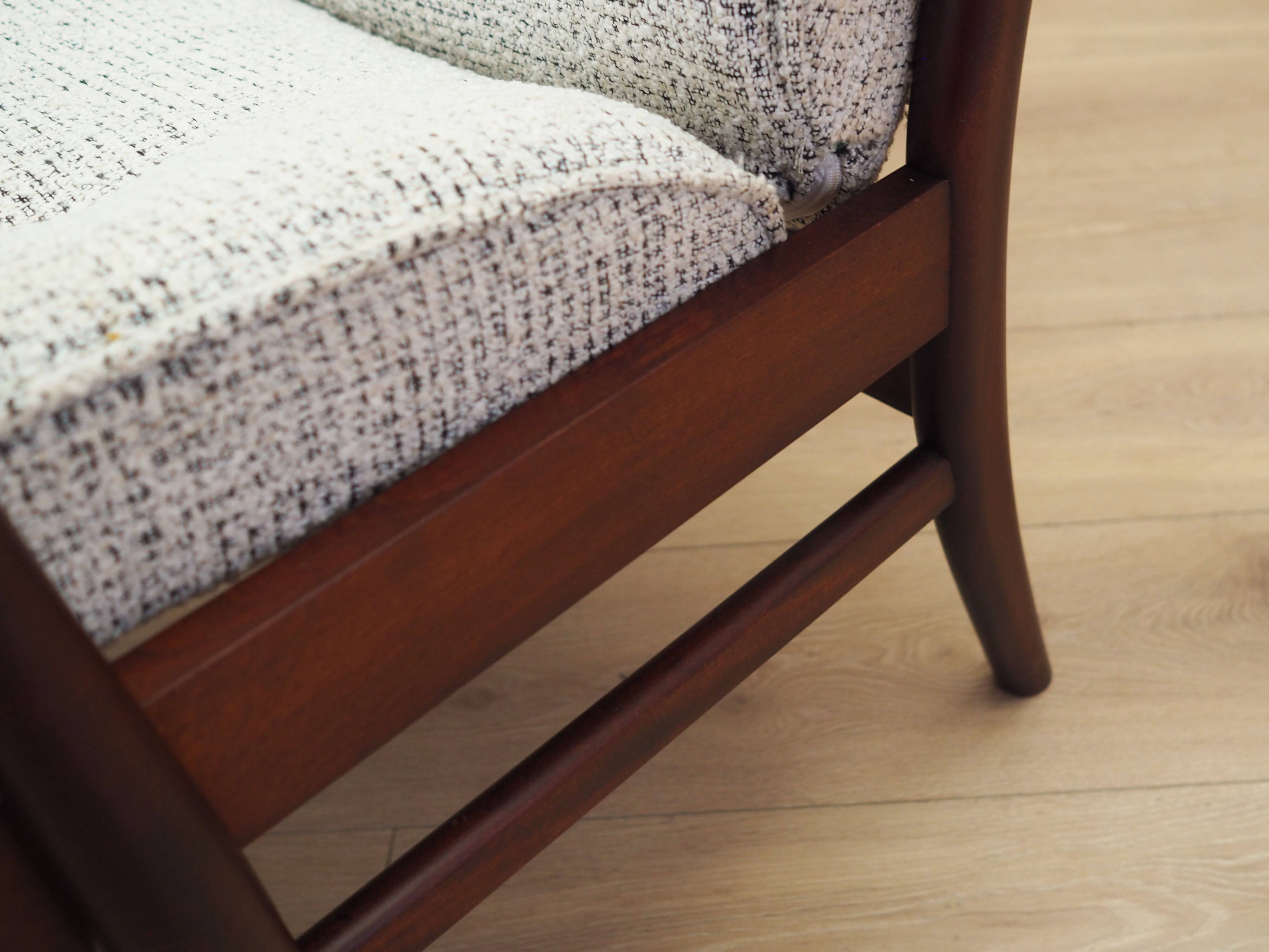 Fauteuil en hêtre, design danois, années 1970, fabrication : Farstrup Møbler