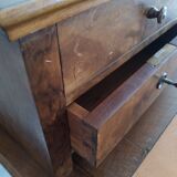 Sliding tray tiered desk