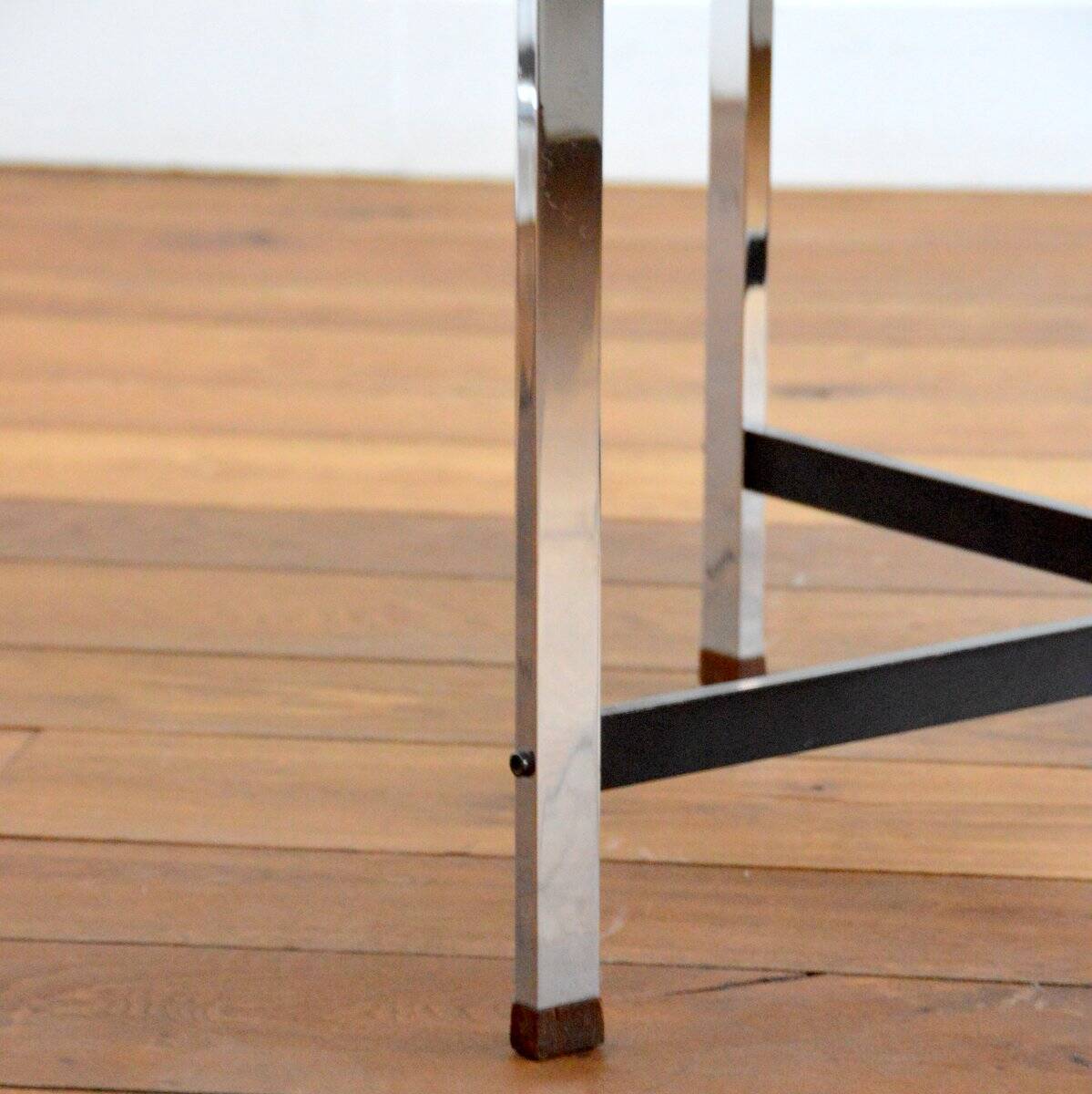 Round coffee table by Berthold Müller – Oerlinghausen / Germany