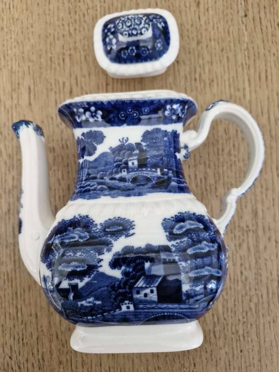 Rare antique porcelain teapot – Copeland England Spode's Tower