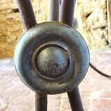 Table d'appoint base en fer forgé et plateau en verre