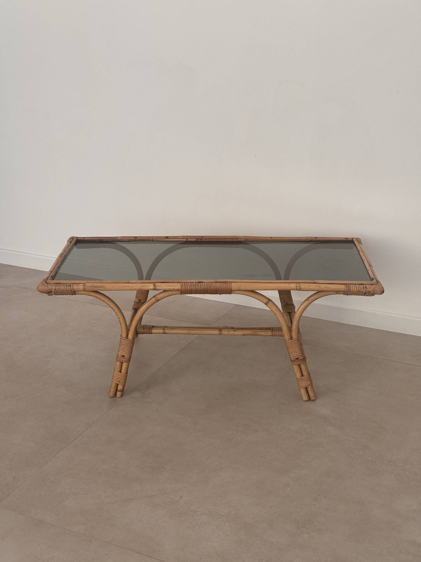 Table basse vintage rotin verre