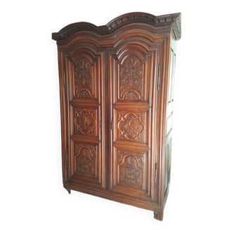 armoire ancienne bretonne