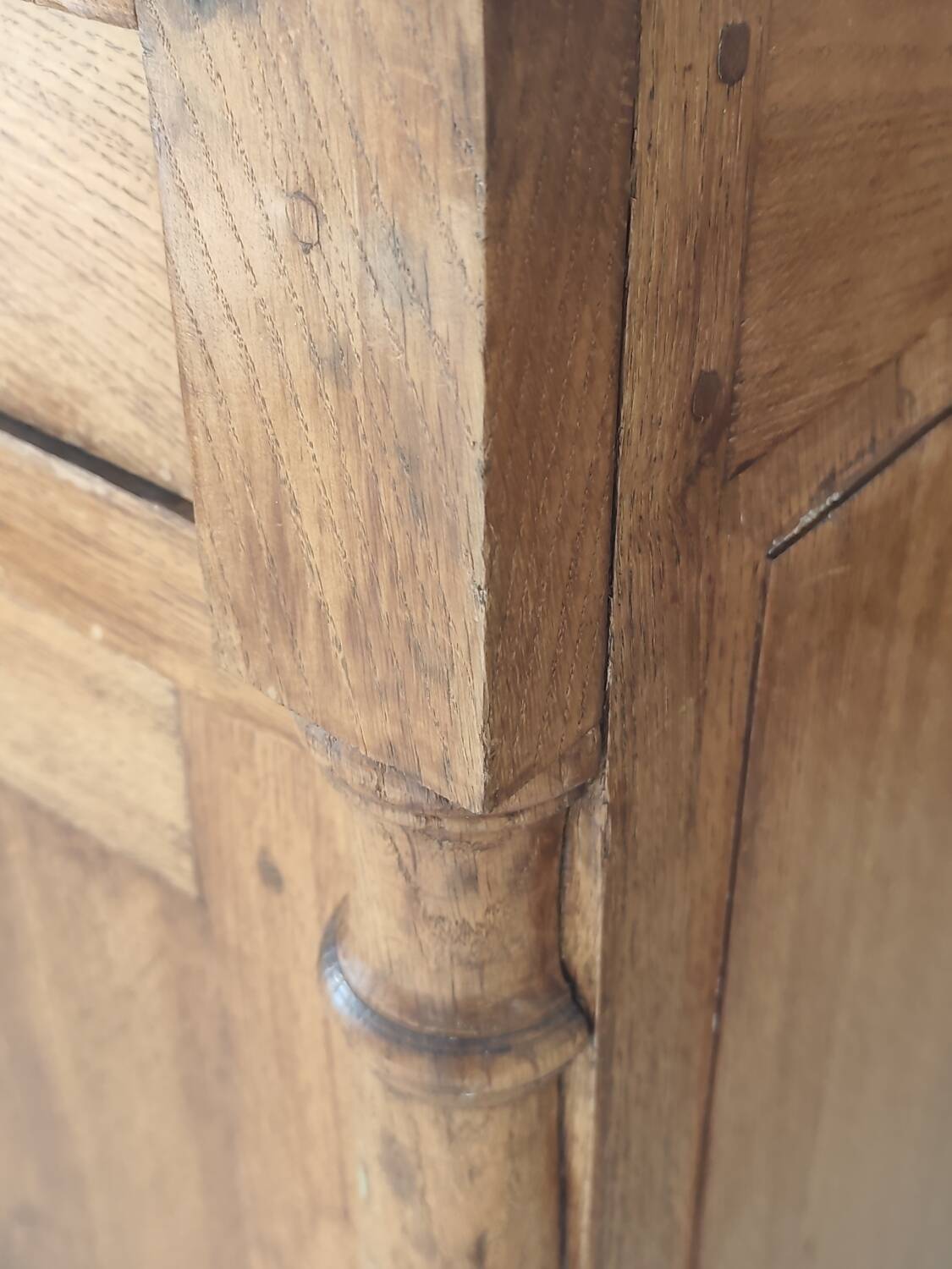 Parisian solid wood furniture