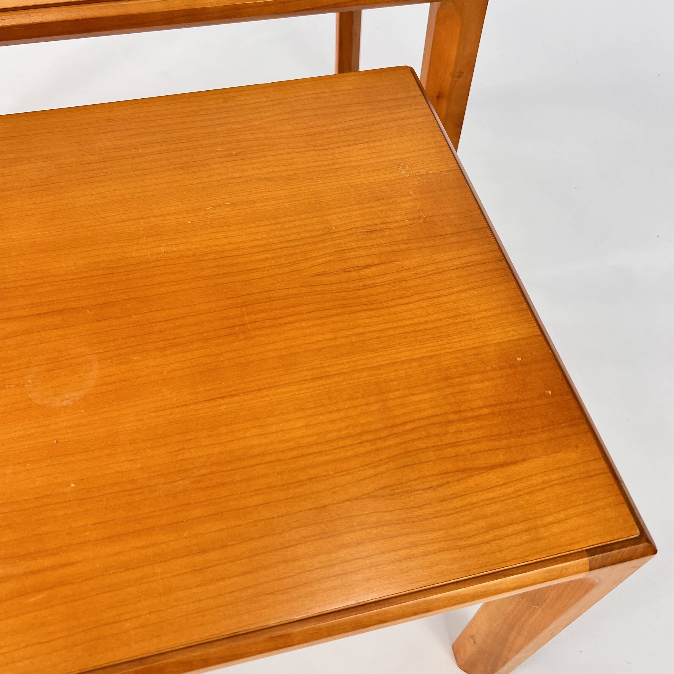 Tables d'appoint anthroposophiques en bois de cerisier, années 1970
