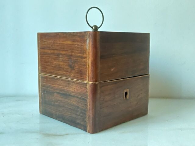 Boite à bijoux en bois de palissandre XIXème siècle
