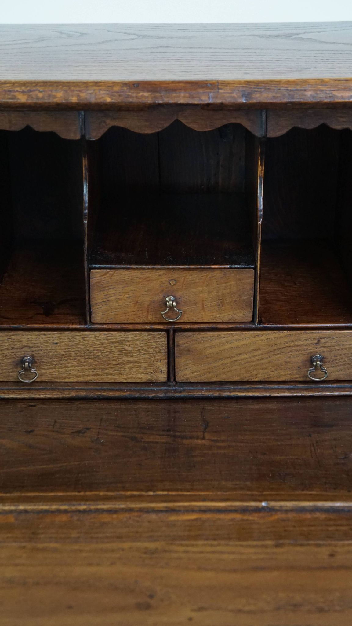 Antique English oak secretaire late 18th/early 19th century with stepped interior and working locks