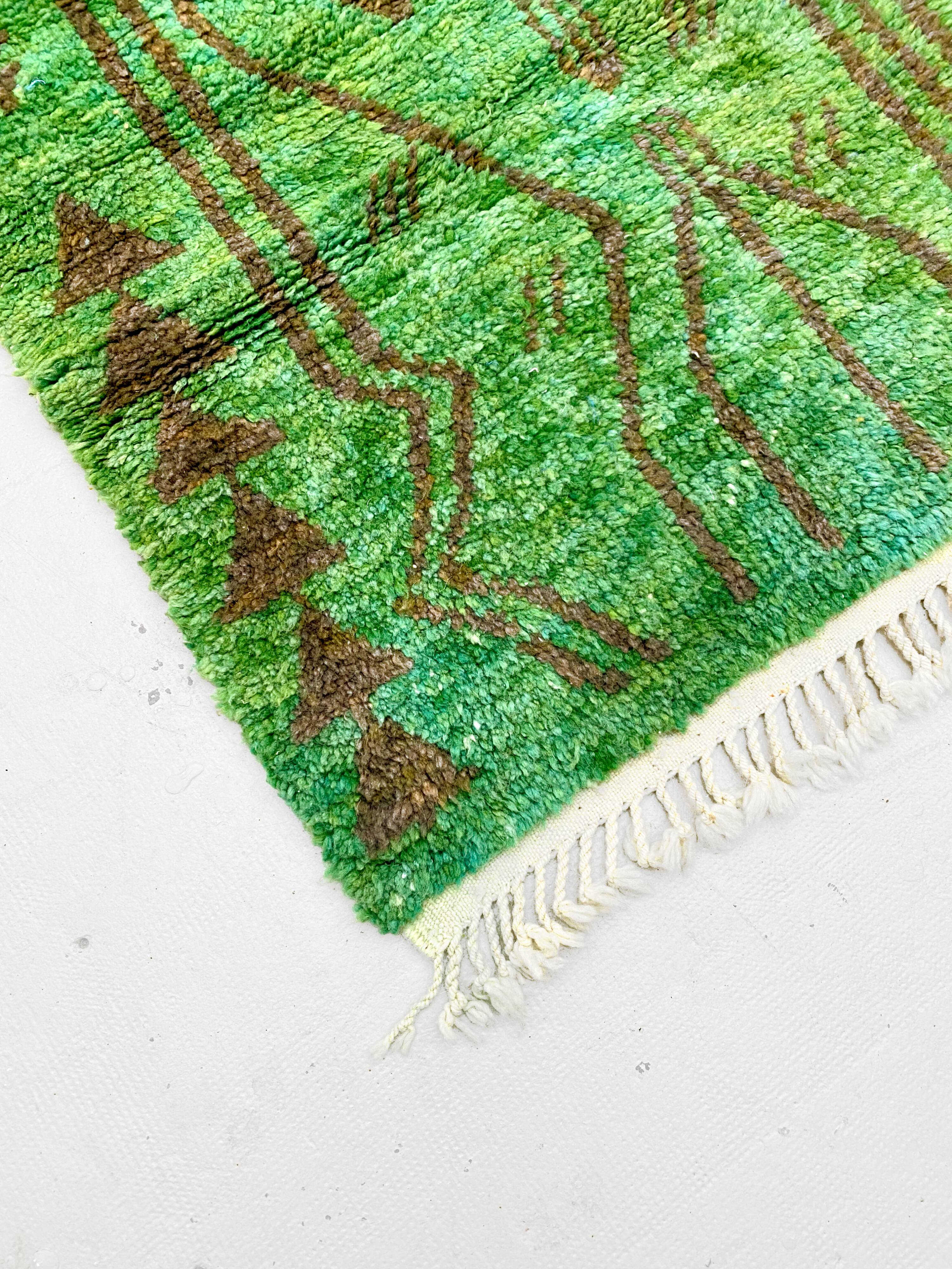 Green Beni Ouarain Berber rug with brown patterns, 1.45x1.10m