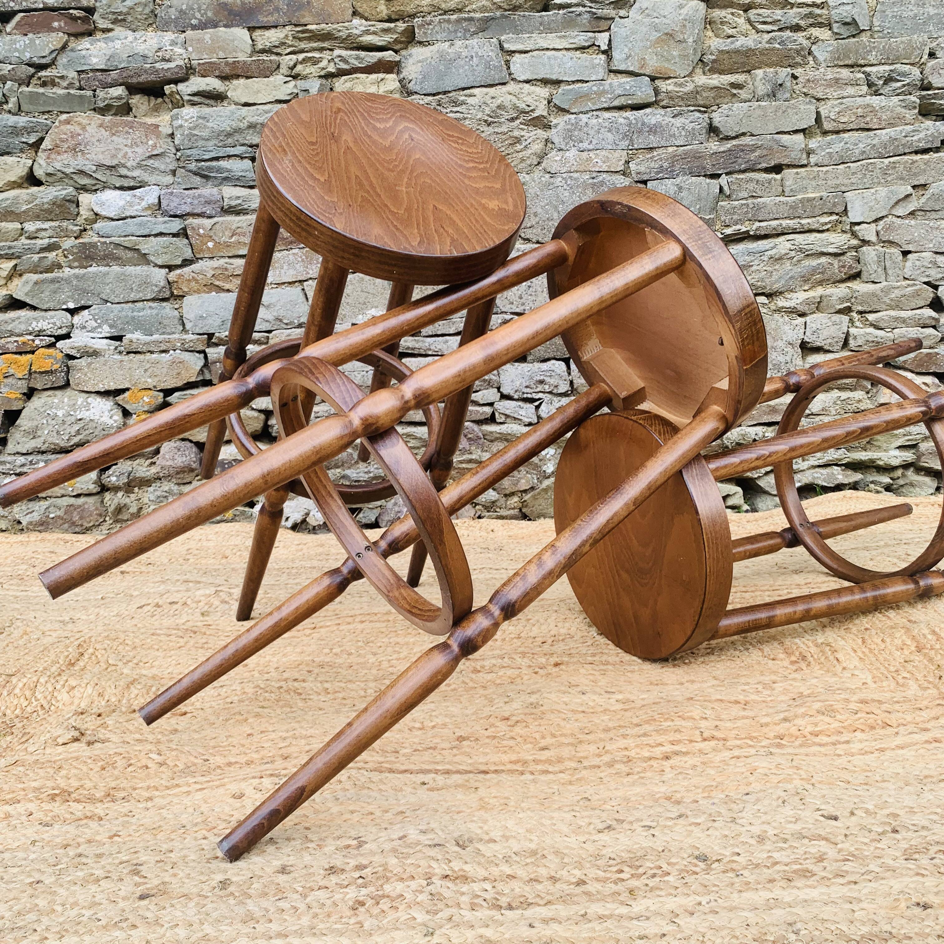 Trio de tabourets hauts de bistrot vintage