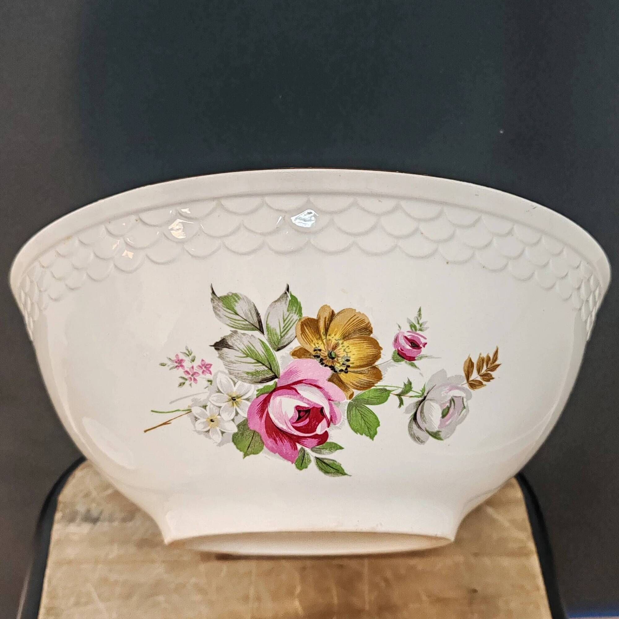 Salad bowl "Digoin and Sarreguemines"