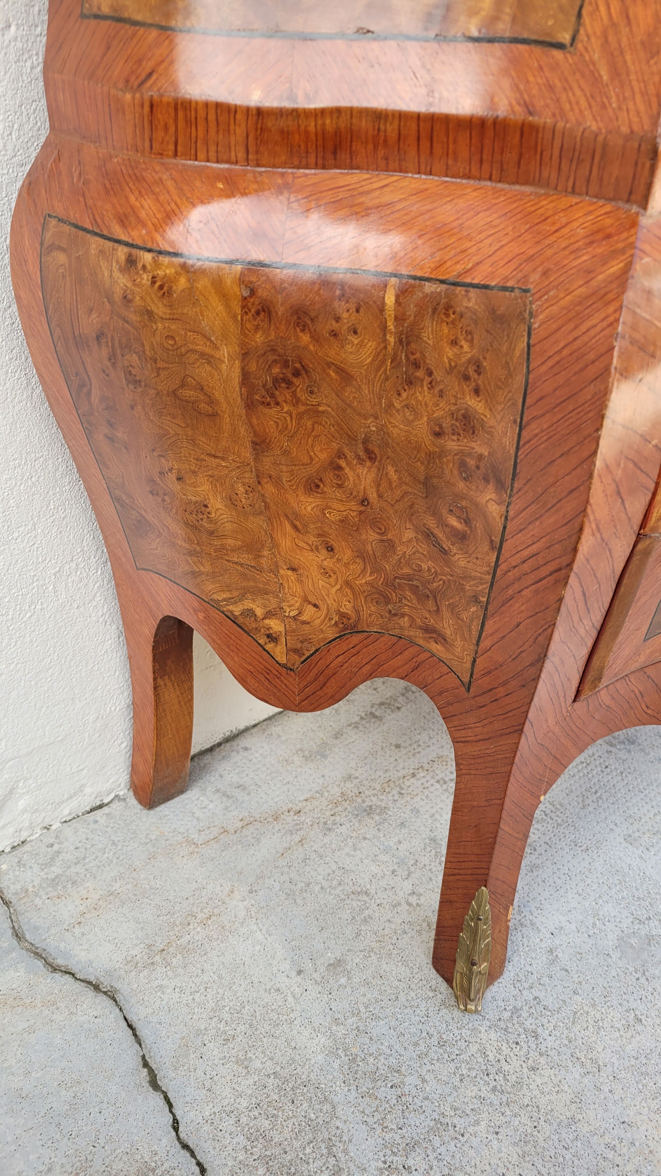 Louis XV style curved chest of drawers in marquetry