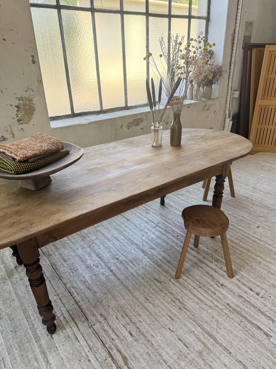 Oval farmhouse table 250cm pine