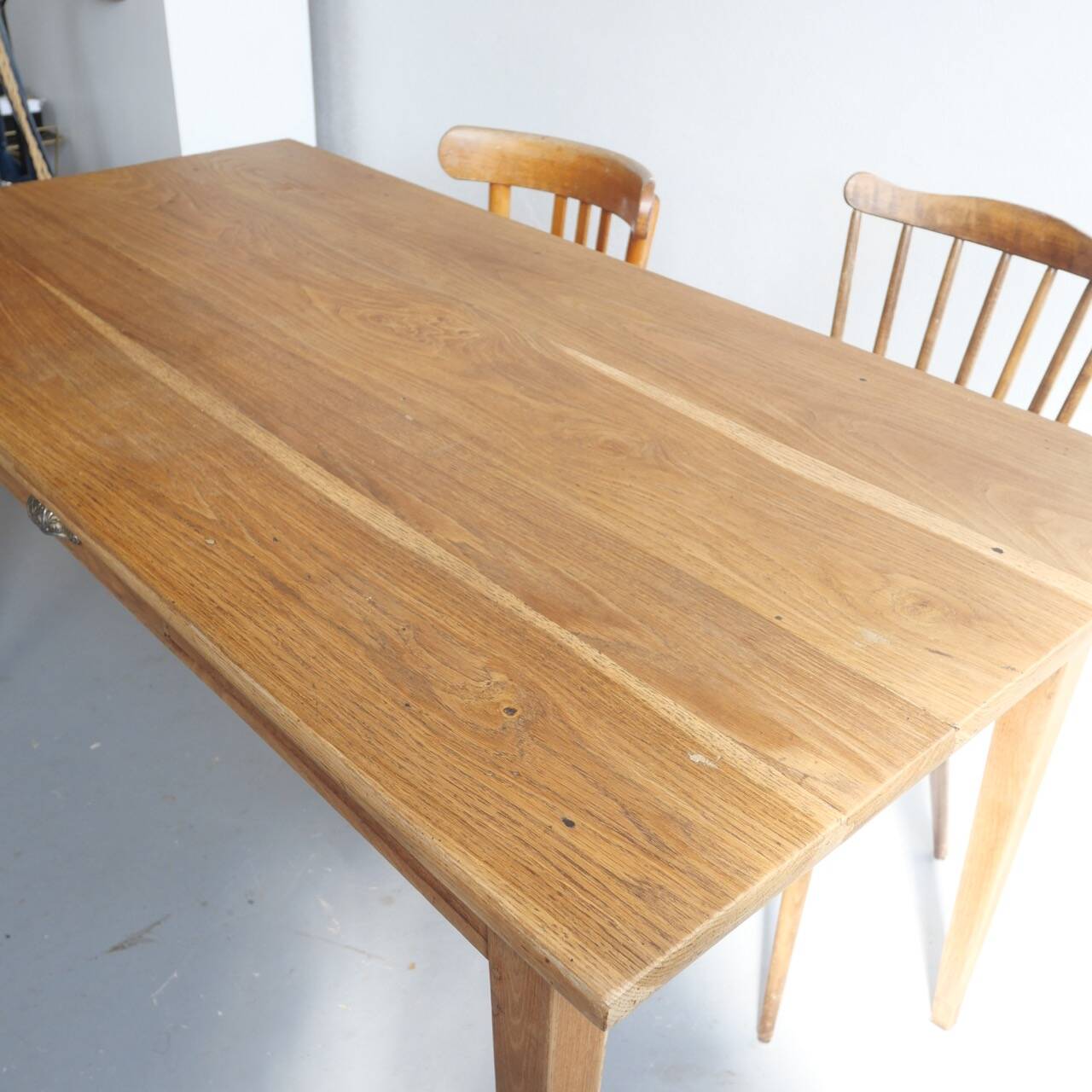 Table de ferme rénovée