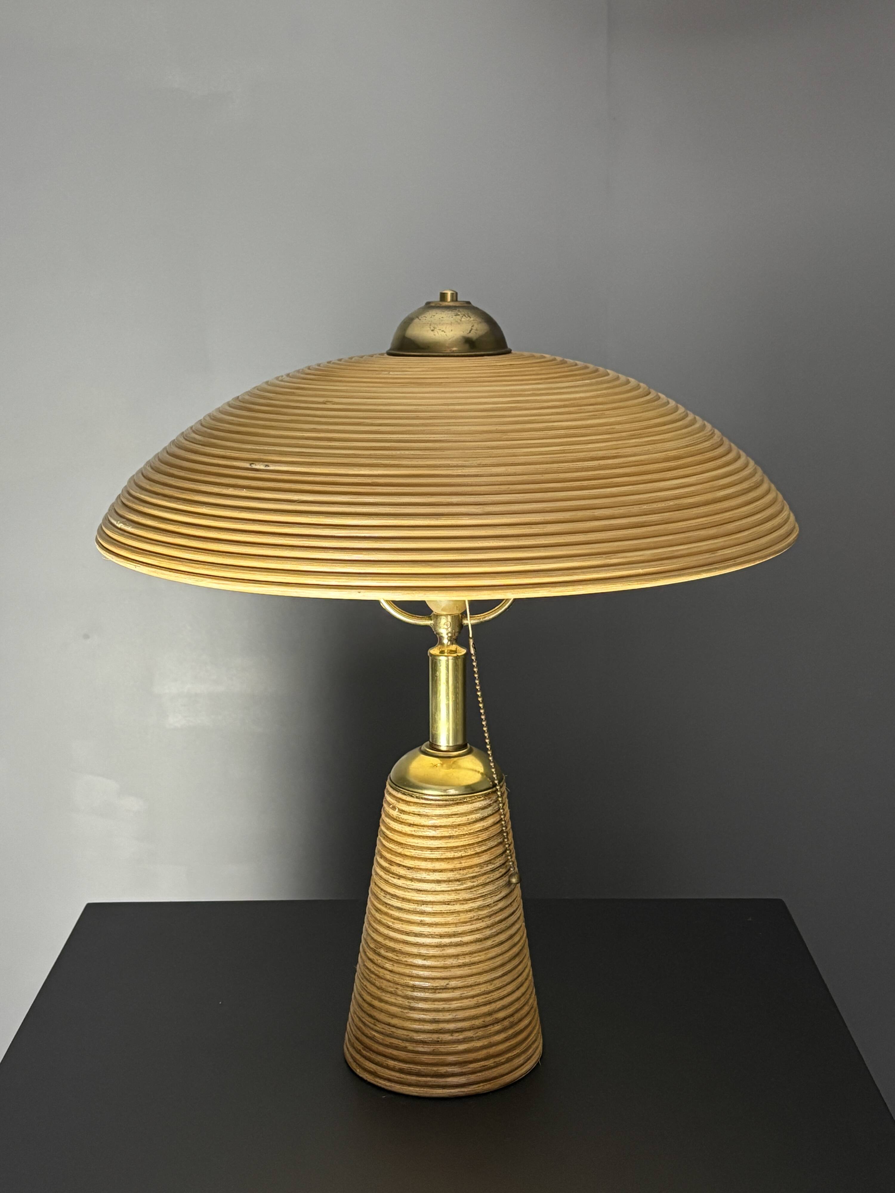 Lampe de table en rotin, bambou et laiton, Italie années 1970