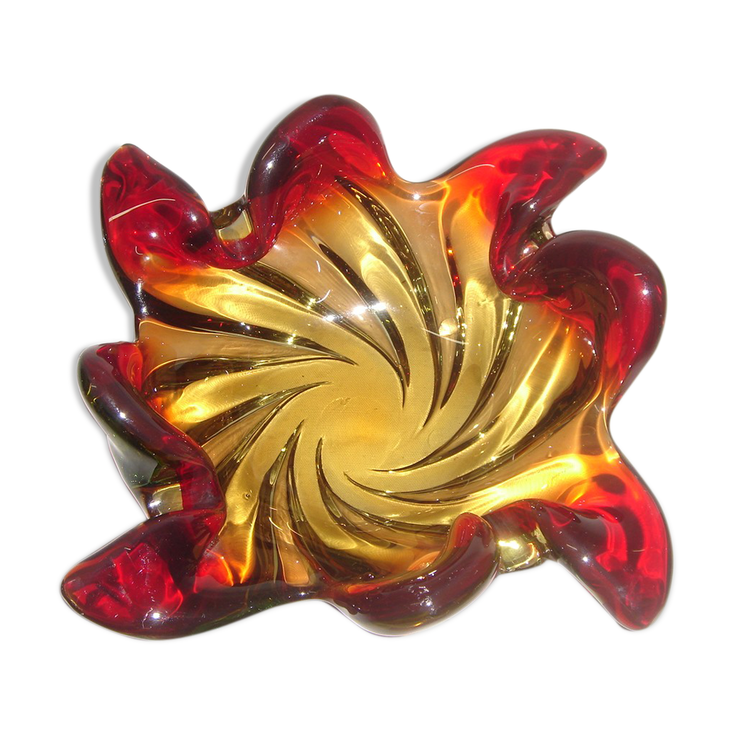 1960 gold and Red Murano glass cup