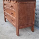 Oak chest of drawers