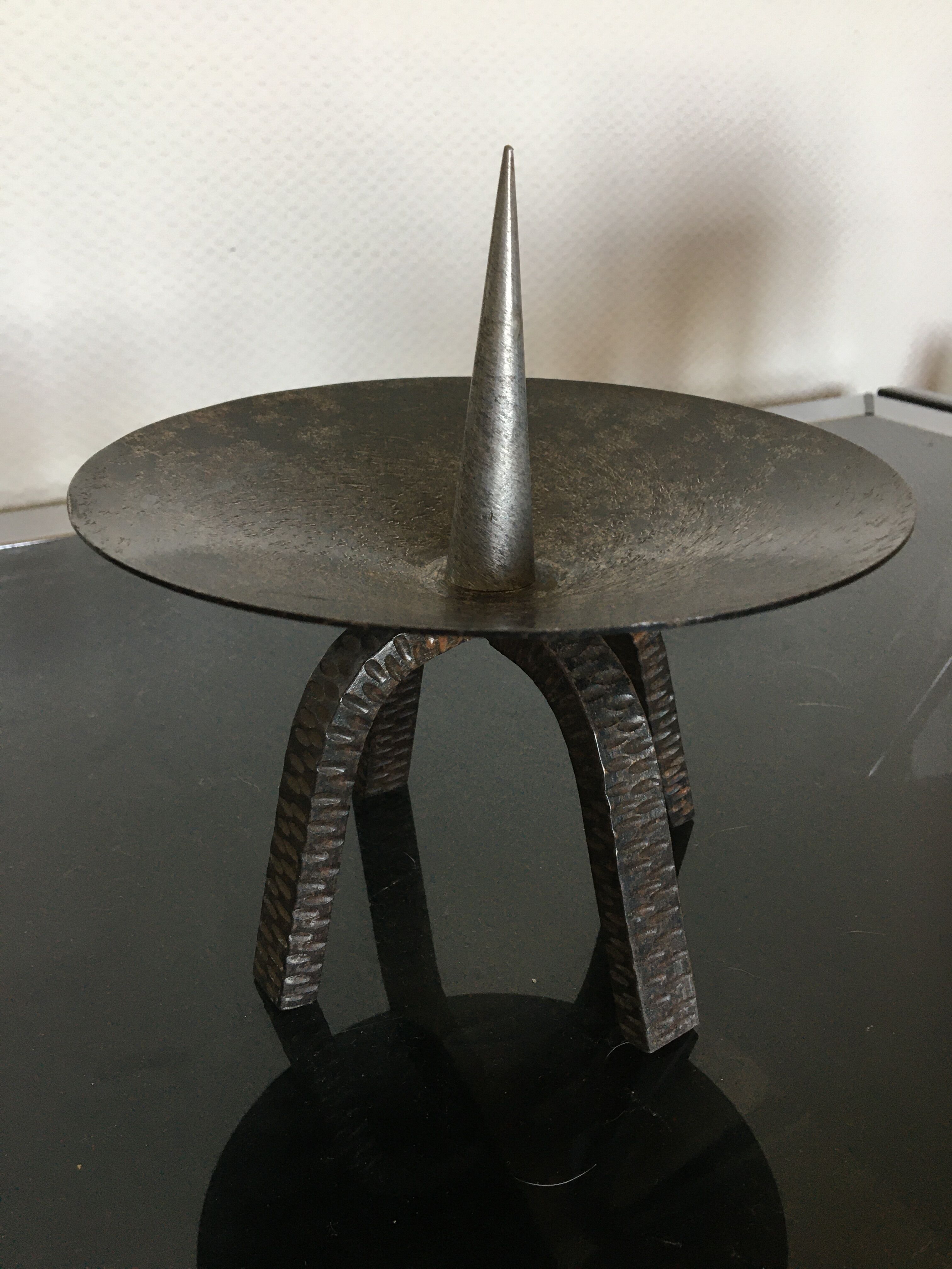 Pique wrought iron candle