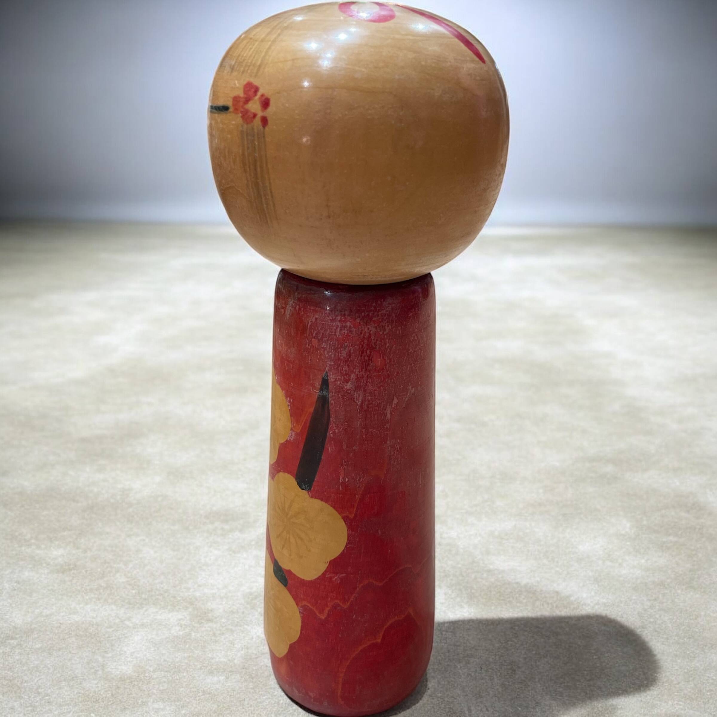 Rare creative kokeshi doll by master Uzuki Hakuhou.