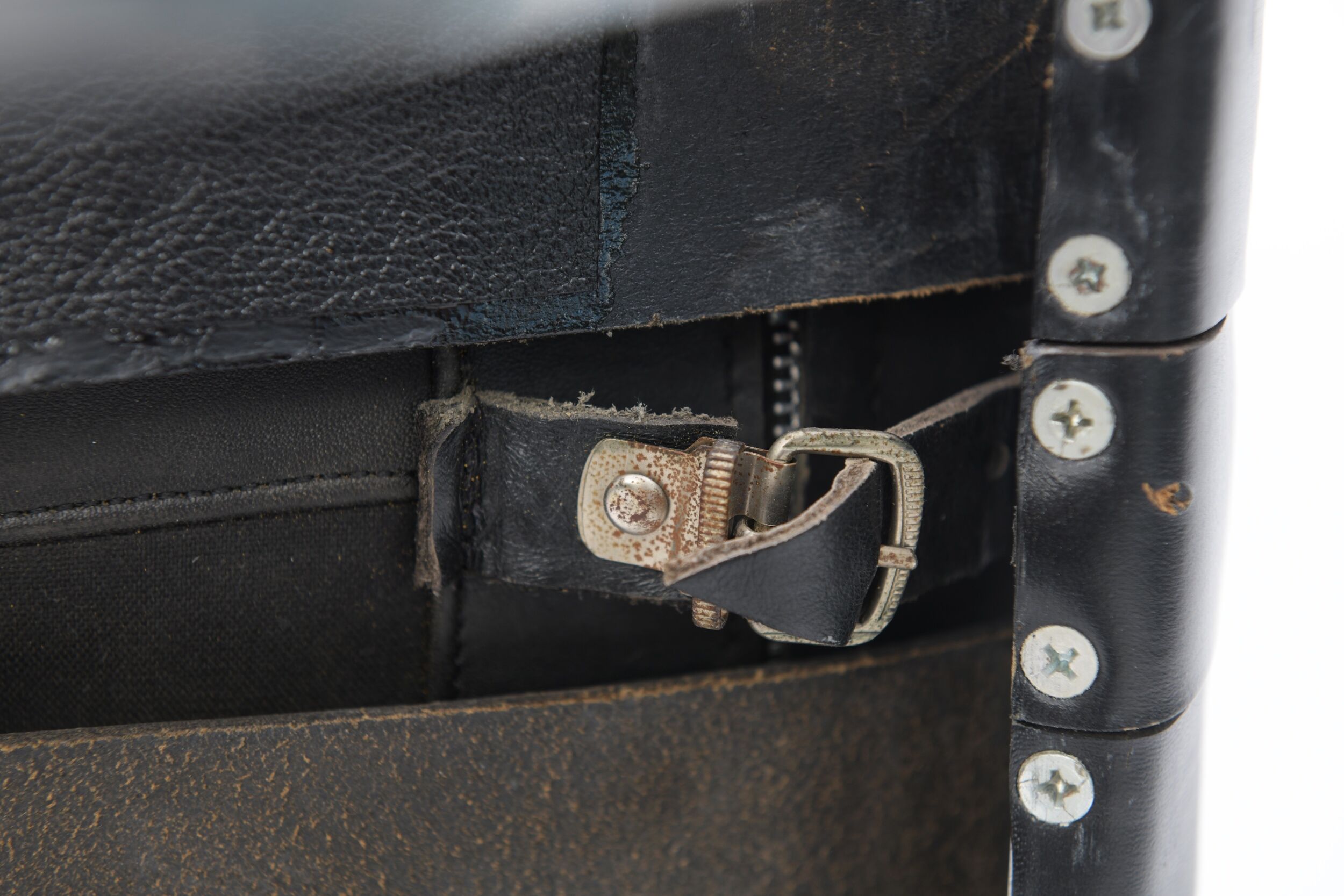 Barcelona chair by Mies van der Rohe, Knoll Studio