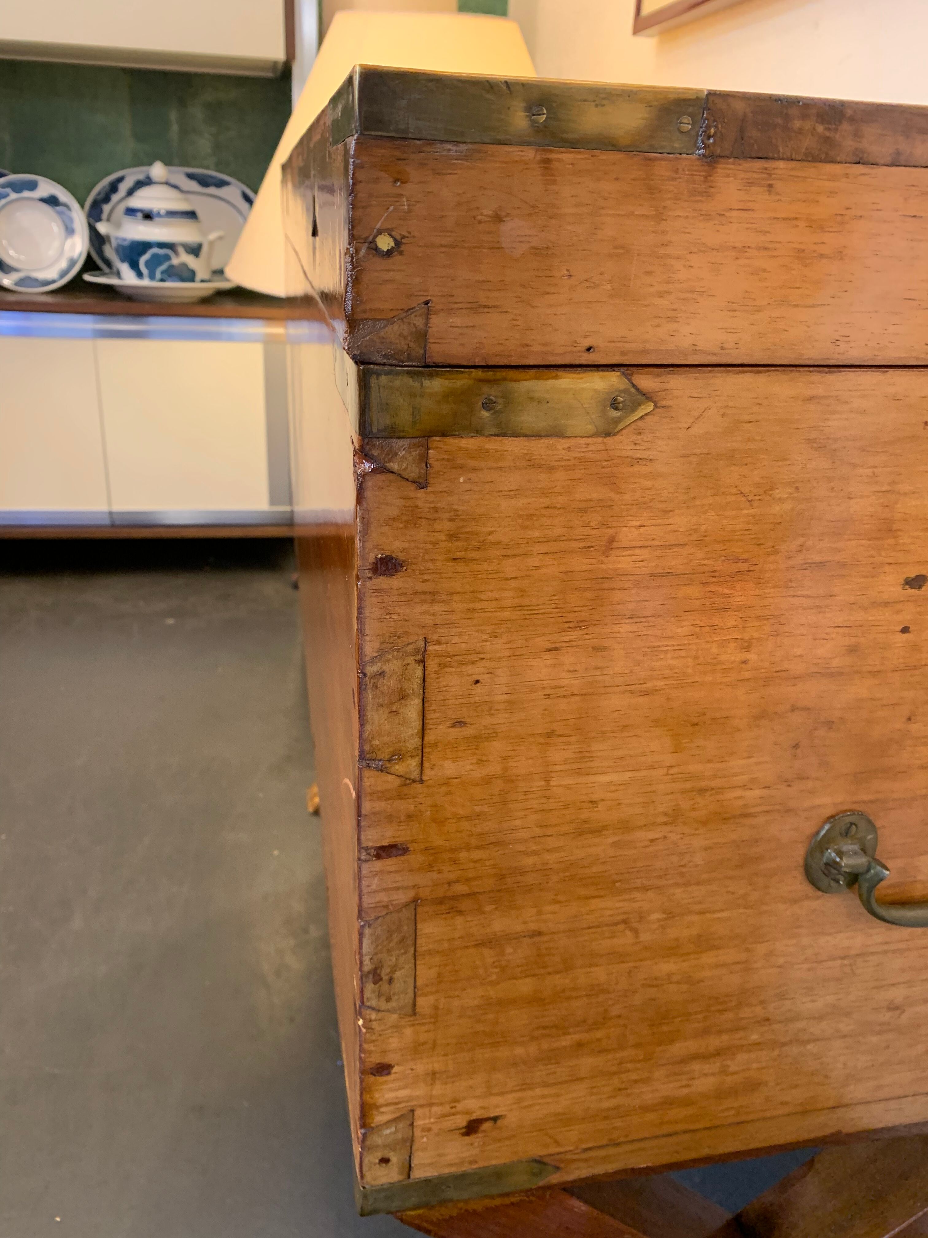 Boat trunk furniture on feet