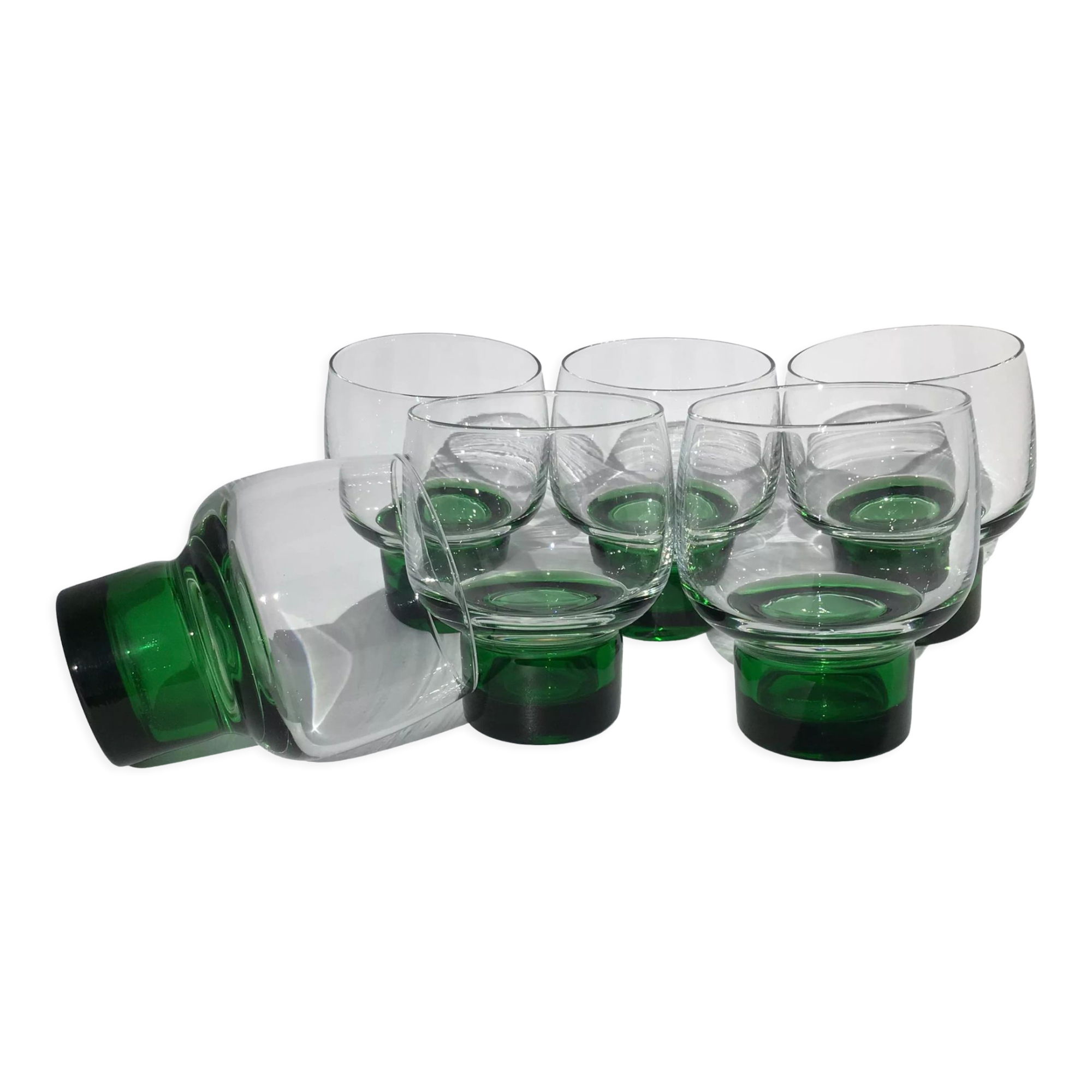 7 water glasses or wine hollow foot green glass diameter 8cm