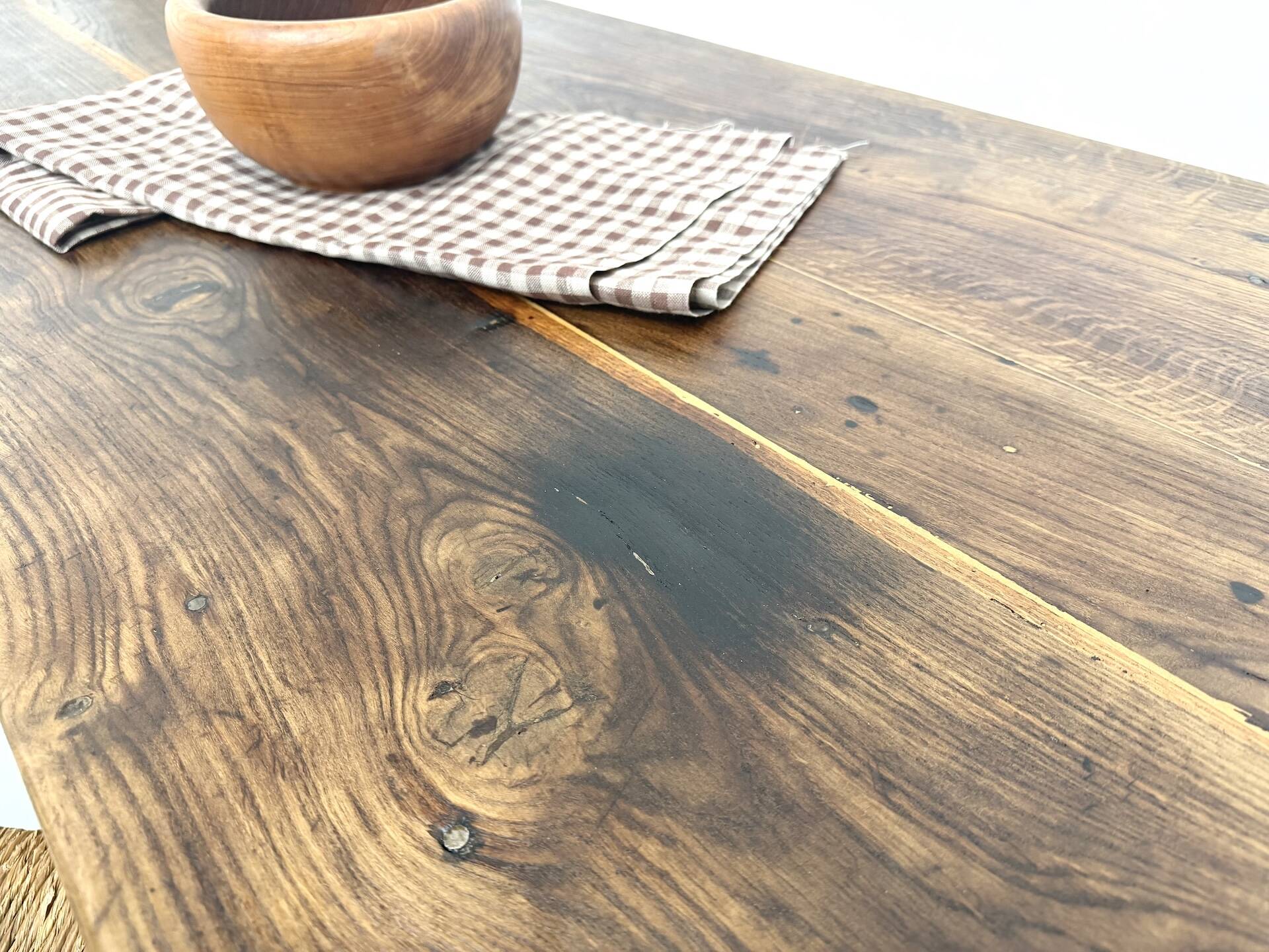 Authentic French farmhouse table from 1890 in solid oak with two drawers.