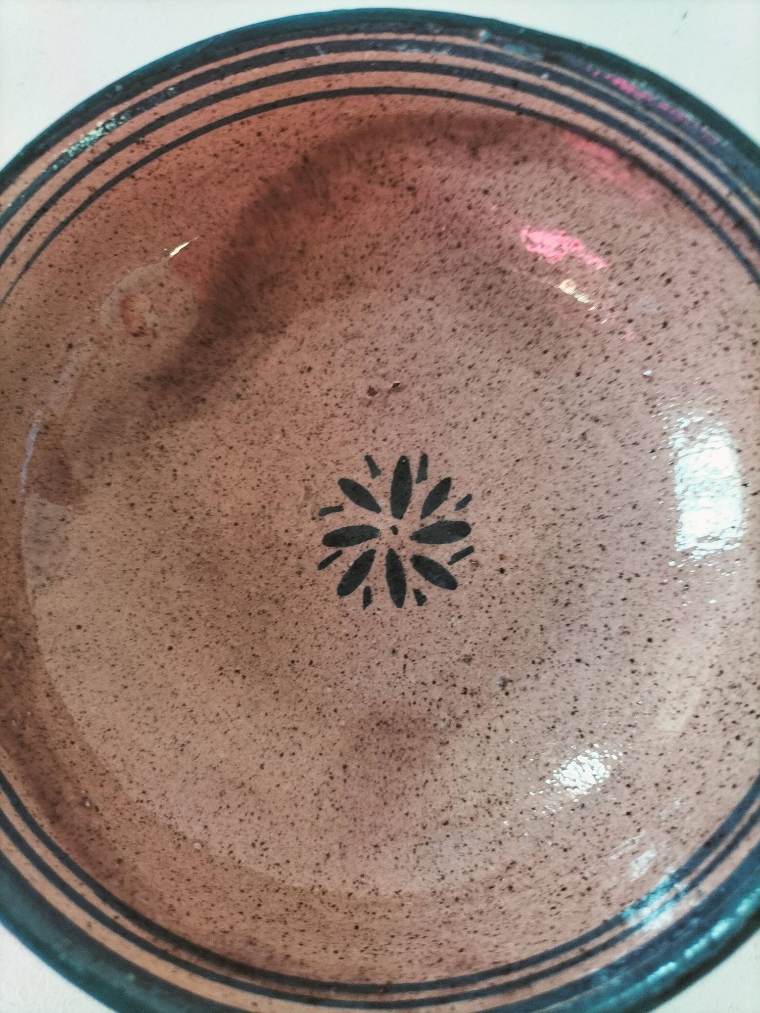 Pair of bowls signed A. Serghini