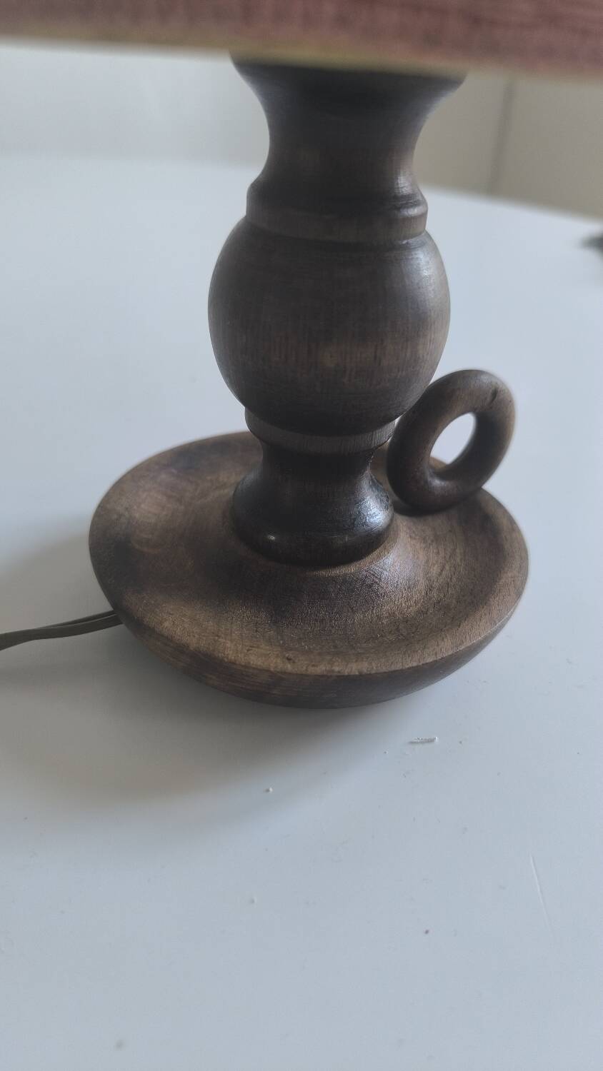 Table lamp in turned wood