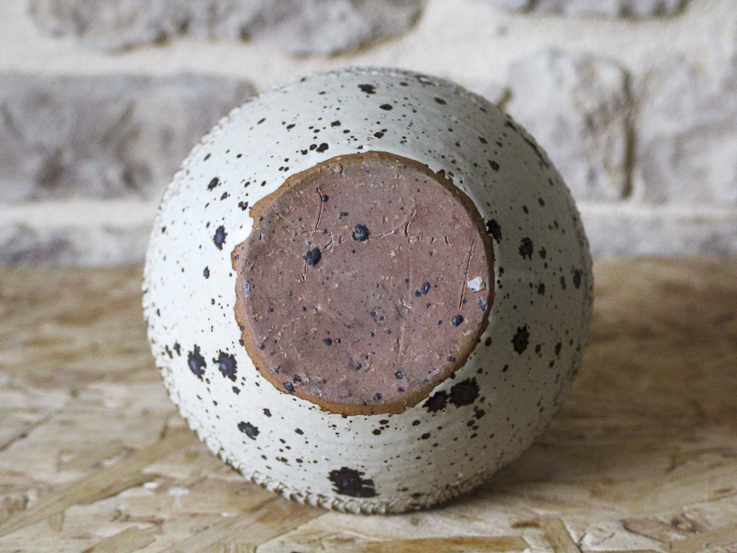 Soliflore vase in pyrite sandstone Suzanne Dauliach